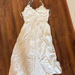 Elegant White Maxi Dress